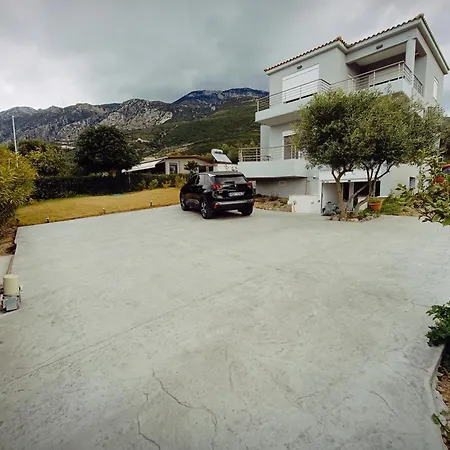 Evilenia Luxury Apartment