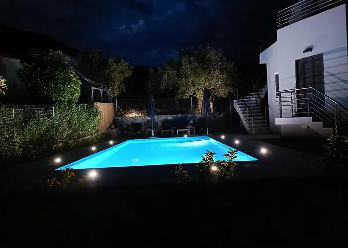 Evilenia Luxury Apartment *